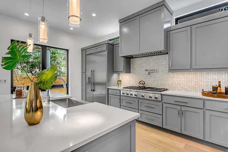 Custom & Energy-Efficient Kitchen Remodeling