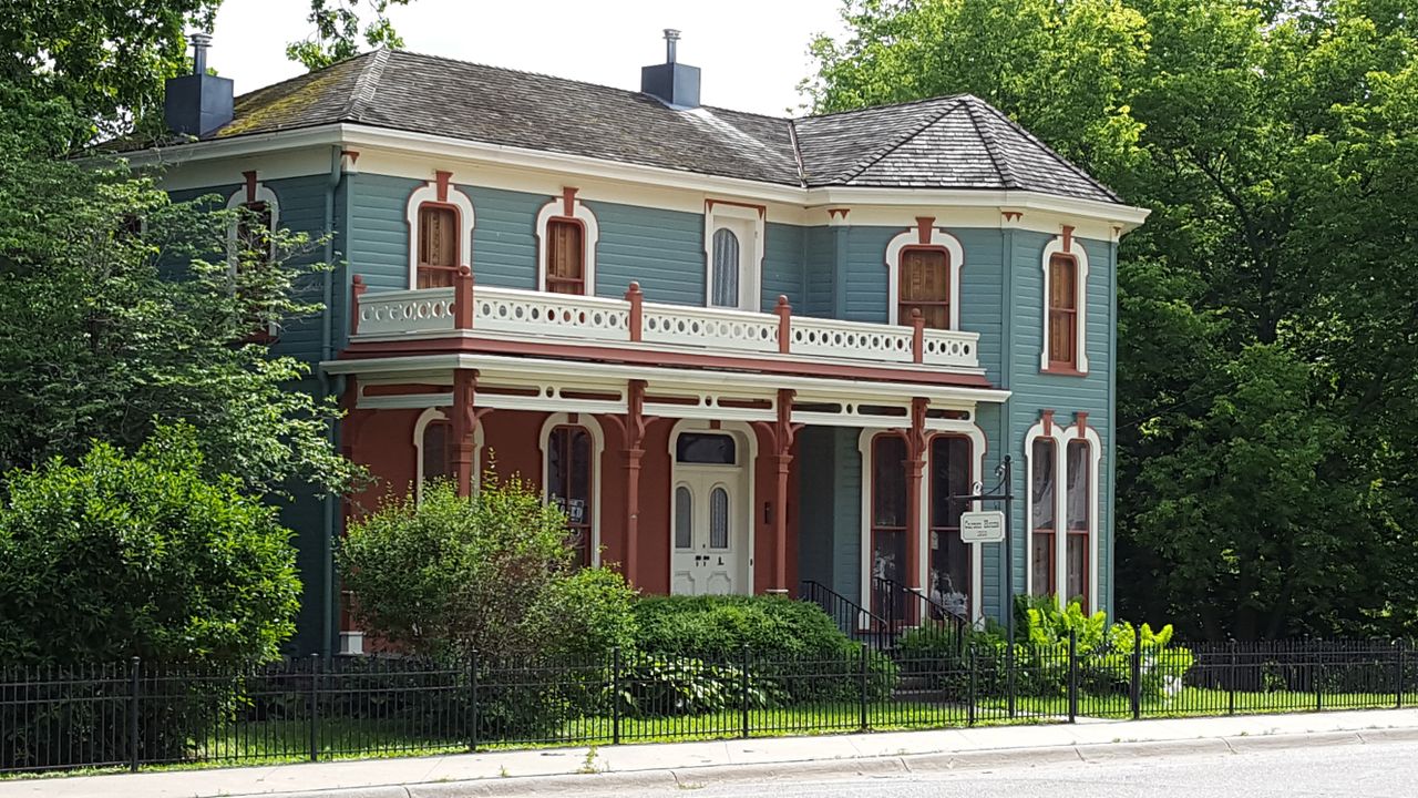 What Challenges Does A Historic Home Remodeling Contractor In Oakland, CA See Most Often?