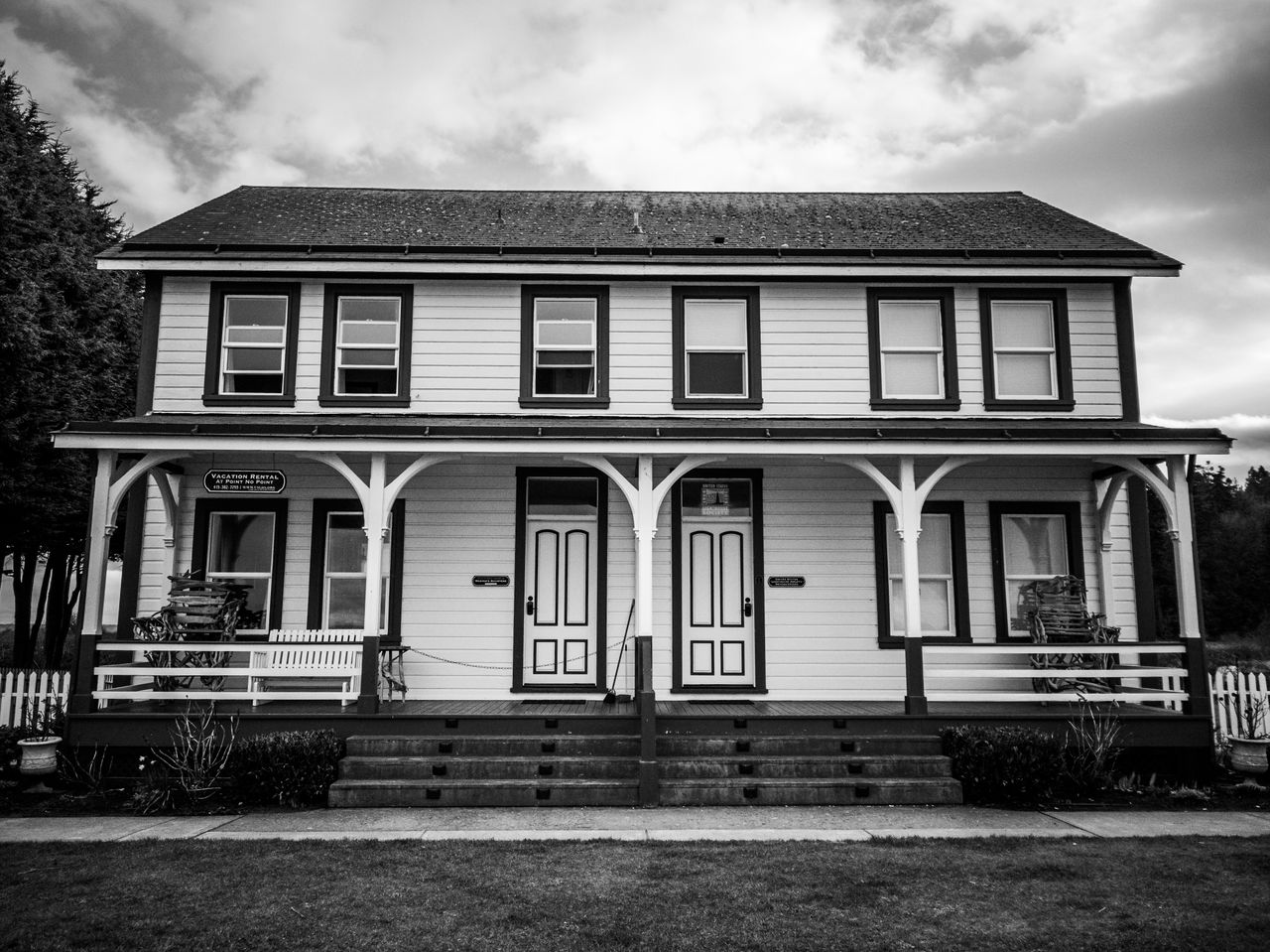 How Do You Upgrade Electrical Safely With A Historic Home Remodeling Contractor In El Cerrito, CA?
